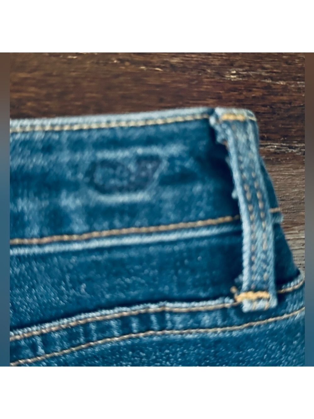 Vineyard Vines Faded Denim Utility Pocket Mini Skirt Size 25 - Picture 3 of 9